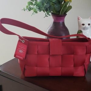 Harveys seatbelt purse